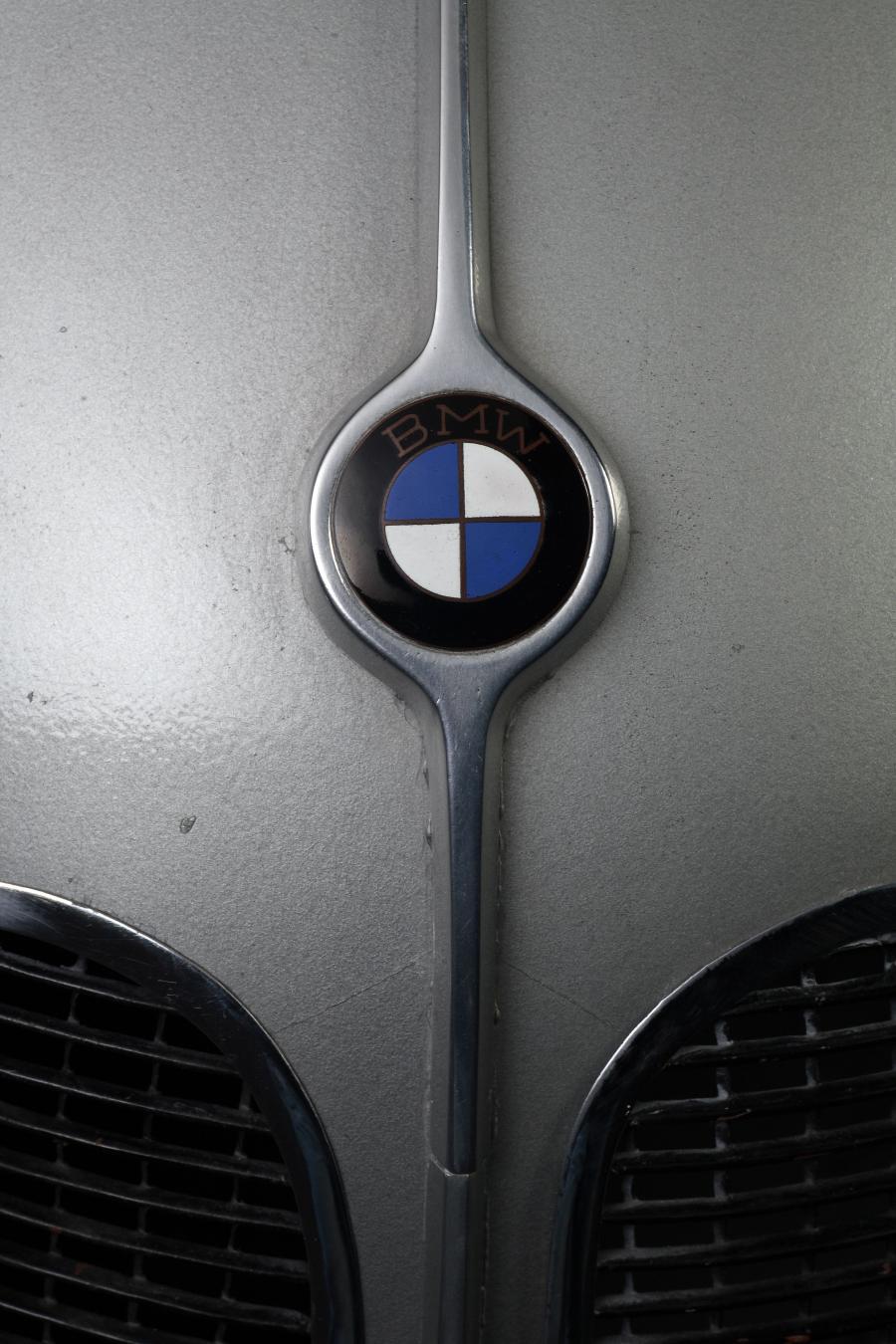 Логотип BMW 328 Bugelfalten Mille Miglia (85032) 1939 года  (фото 30 из 74)